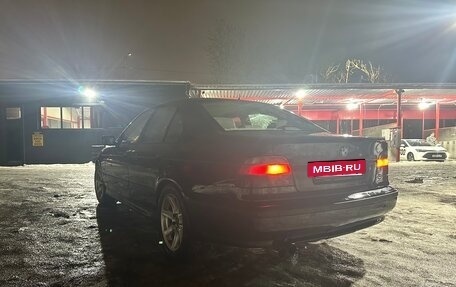 BMW 5 серия, 1998 год, 640 000 рублей, 3 фотография