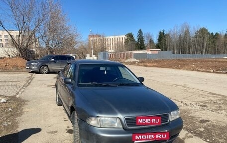 Audi A4, 1996 год, 250 000 рублей, 3 фотография