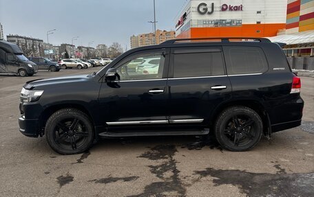 Toyota Land Cruiser 200, 2018 год, 6 700 000 рублей, 3 фотография