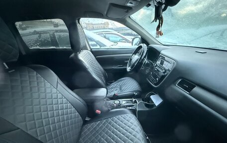 Mitsubishi Outlander III рестайлинг 3, 2013 год, 994 333 рублей, 4 фотография