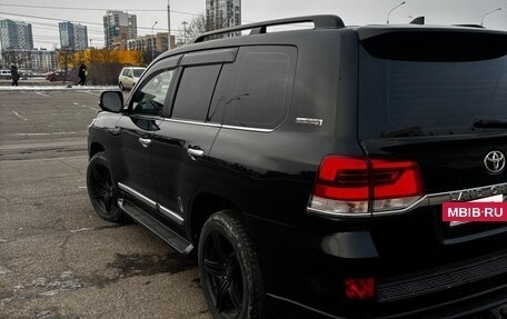 Toyota Land Cruiser 200, 2018 год, 6 700 000 рублей, 5 фотография