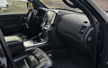 Toyota Land Cruiser 200, 2018 год, 6 700 000 рублей, 9 фотография