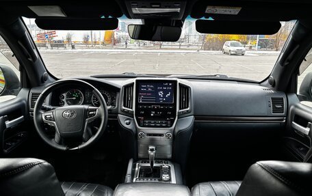 Toyota Land Cruiser 200, 2018 год, 6 700 000 рублей, 12 фотография