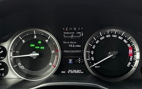 Toyota Land Cruiser 200, 2018 год, 6 700 000 рублей, 13 фотография