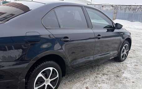 Volkswagen Jetta VI, 2012 год, 1 000 000 рублей, 2 фотография