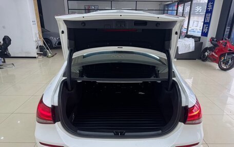Mercedes-Benz A-Класс, 2022 год, 1 650 000 рублей, 3 фотография