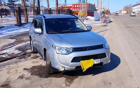 Mitsubishi Outlander III рестайлинг 3, 2012 год, 1 437 000 рублей, 6 фотография
