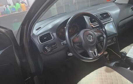 Volkswagen Polo VI (EU Market), 2014 год, 900 000 рублей, 5 фотография