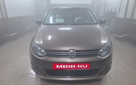 Volkswagen Polo VI (EU Market), 2014 год, 900 000 рублей, 3 фотография