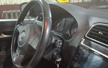 Volkswagen Polo VI (EU Market), 2014 год, 900 000 рублей, 15 фотография