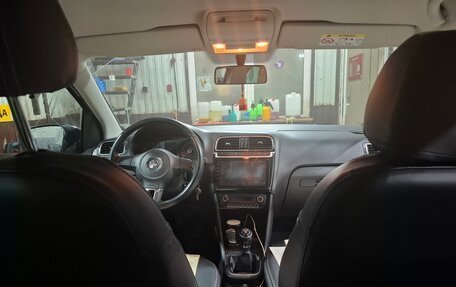 Volkswagen Polo VI (EU Market), 2014 год, 900 000 рублей, 16 фотография