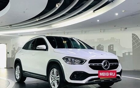 Mercedes-Benz GLA, 2023 год, 2 470 333 рублей, 2 фотография