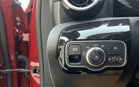 Mercedes-Benz A-Класс, 2021 год, 1 924 000 рублей, 9 фотография