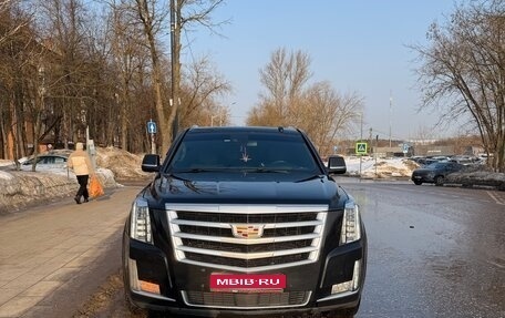 Cadillac Escalade IV, 2016 год, 4 290 000 рублей, 1 фотография