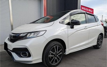 Honda Fit III, 2018 год, 1 056 000 рублей, 1 фотография