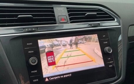 Volkswagen Tiguan II, 2020 год, 2 385 000 рублей, 11 фотография