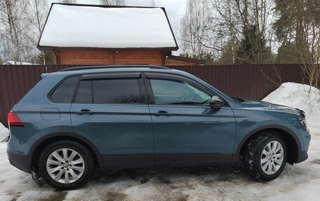 Volkswagen Tiguan II, 2020 год, 2 385 000 рублей, 17 фотография