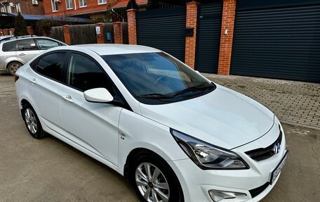 Hyundai Solaris II рестайлинг, 2016 год, 1 150 000 рублей, 2 фотография