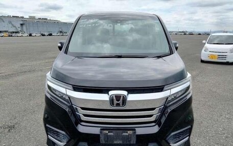 Honda Stepwgn IV, 2018 год, 2 200 000 рублей, 2 фотография