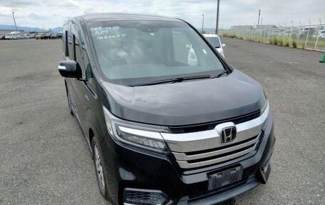 Honda Stepwgn IV, 2018 год, 2 200 000 рублей, 3 фотография