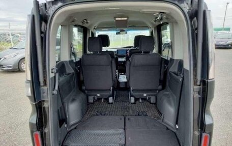 Honda Stepwgn IV, 2018 год, 2 200 000 рублей, 10 фотография