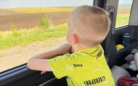 Honda Stepwgn IV, 2018 год, 2 200 000 рублей, 16 фотография