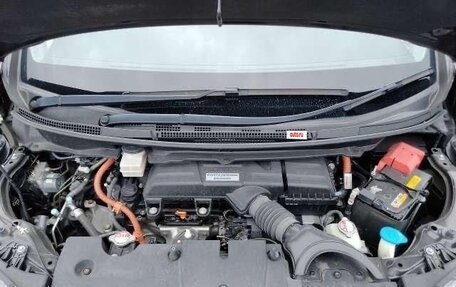 Honda Stepwgn IV, 2018 год, 2 200 000 рублей, 13 фотография