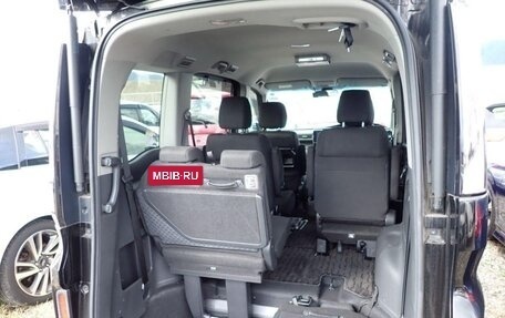 Honda Stepwgn IV, 2018 год, 2 200 000 рублей, 11 фотография