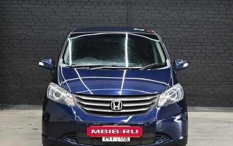 Honda Freed I, 2010 год, 1 050 000 рублей, 2 фотография