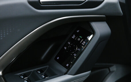 Audi Q5, 2025 год, 6 900 000 рублей, 25 фотография