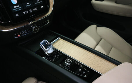 Volvo XC60 II, 2025 год, 6 100 000 рублей, 16 фотография