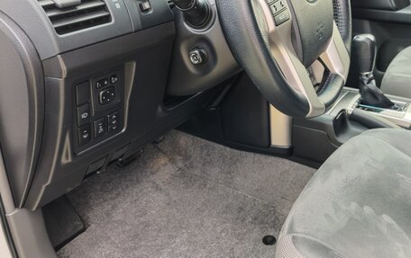 Toyota Land Cruiser Prado 150 рестайлинг 2, 2012 год, 3 150 000 рублей, 4 фотография