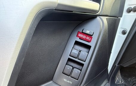 Toyota Land Cruiser Prado 150 рестайлинг 2, 2019 год, 6 250 000 рублей, 10 фотография