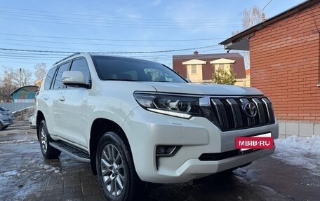 Toyota Land Cruiser Prado 150 рестайлинг 2, 2019 год, 6 250 000 рублей, 3 фотография