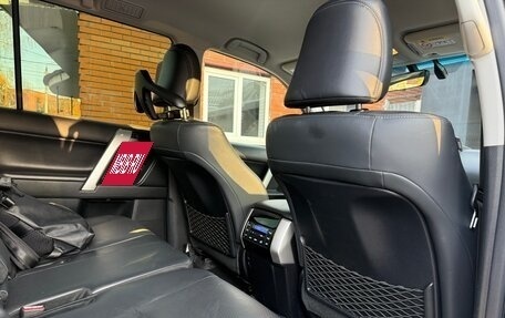 Toyota Land Cruiser Prado 150 рестайлинг 2, 2019 год, 6 250 000 рублей, 22 фотография