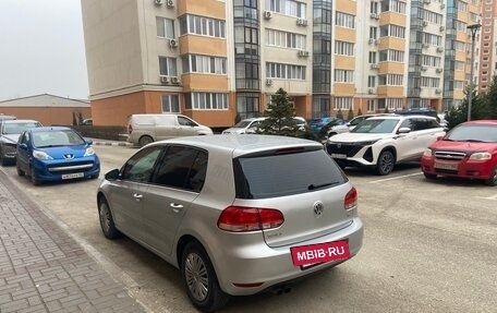 Volkswagen Golf VI, 2009 год, 800 000 рублей, 2 фотография