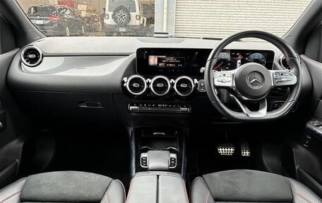 Mercedes-Benz B-Класс, 2019 год, 1 600 000 рублей, 17 фотография