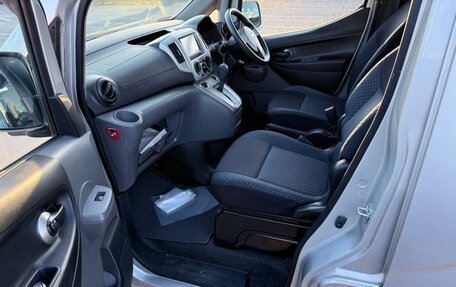 Nissan NV200, 2015 год, 1 400 000 рублей, 19 фотография