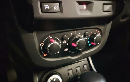 Renault Duster I рестайлинг, 2018 год, 1 450 000 рублей, 13 фотография