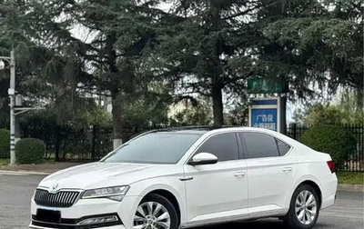 Skoda Superb III рестайлинг, 2023 год, 1 950 000 рублей, 1 фотография