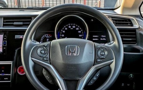 Honda Fit III, 2018 год, 1 056 000 рублей, 10 фотография