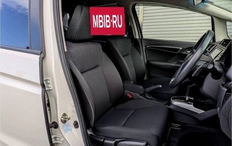 Honda Fit III, 2018 год, 1 056 000 рублей, 8 фотография