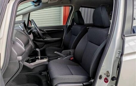 Honda Fit III, 2018 год, 1 056 000 рублей, 16 фотография