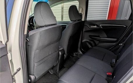 Honda Fit III, 2018 год, 1 056 000 рублей, 19 фотография