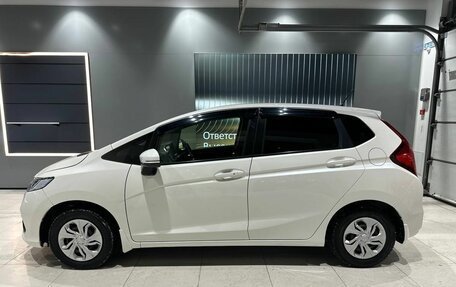 Honda Fit III, 2018 год, 1 310 000 рублей, 2 фотография