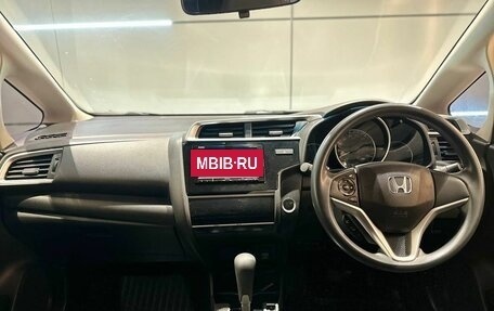 Honda Fit III, 2018 год, 1 310 000 рублей, 14 фотография