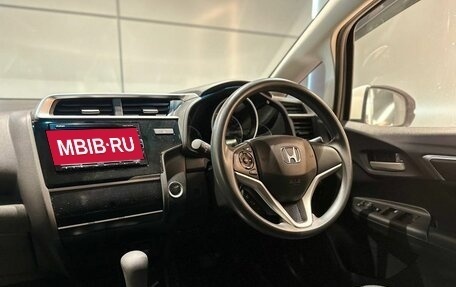 Honda Fit III, 2018 год, 1 310 000 рублей, 13 фотография