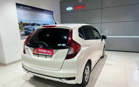 Honda Fit III, 2018 год, 1 310 000 рублей, 5 фотография