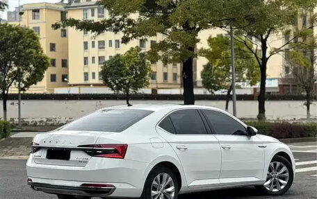 Skoda Superb III рестайлинг, 2023 год, 1 950 000 рублей, 6 фотография