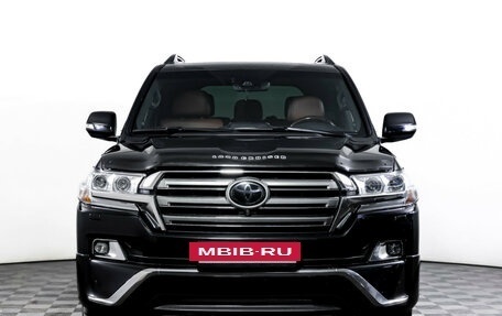 Toyota Land Cruiser 200, 2018 год, 7 249 000 рублей, 2 фотография